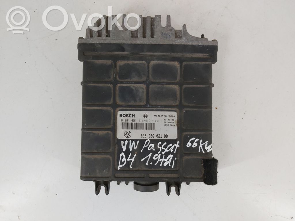 Volkswagen PASSAT B4 Engine control unit/module 