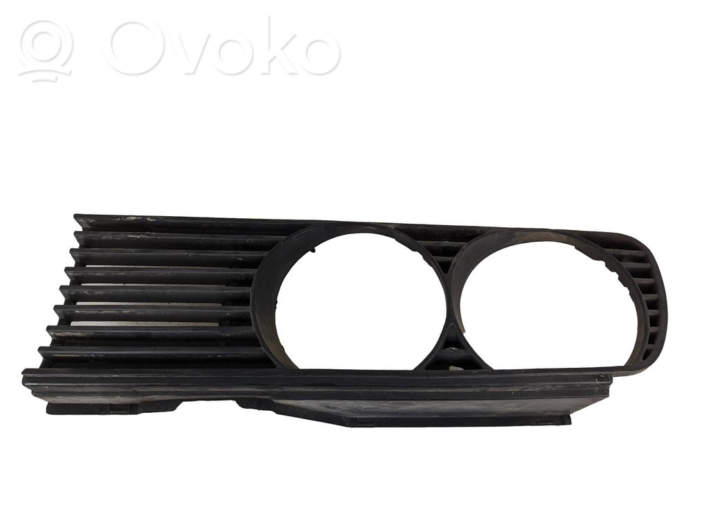 Under headlight/headlamp trim