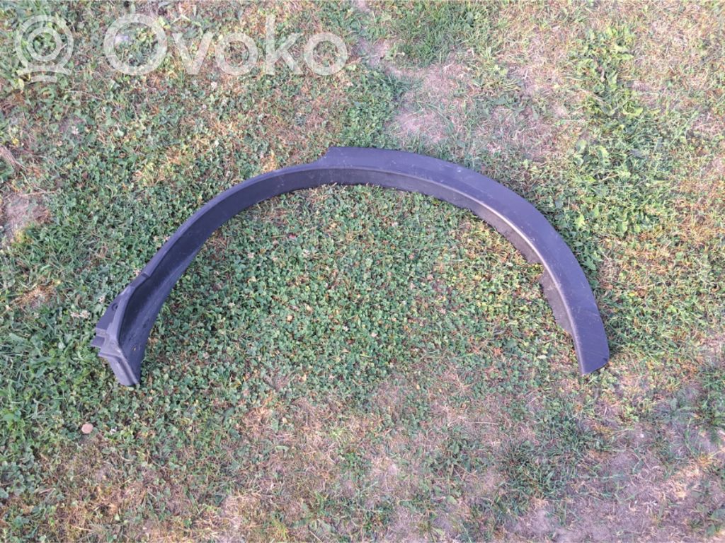 Rear arch trim   7400A511