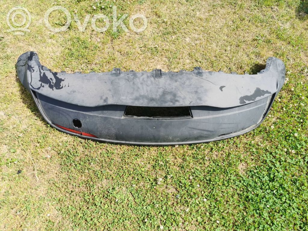 Tesla Model Y Apakšējā bampera daļa 