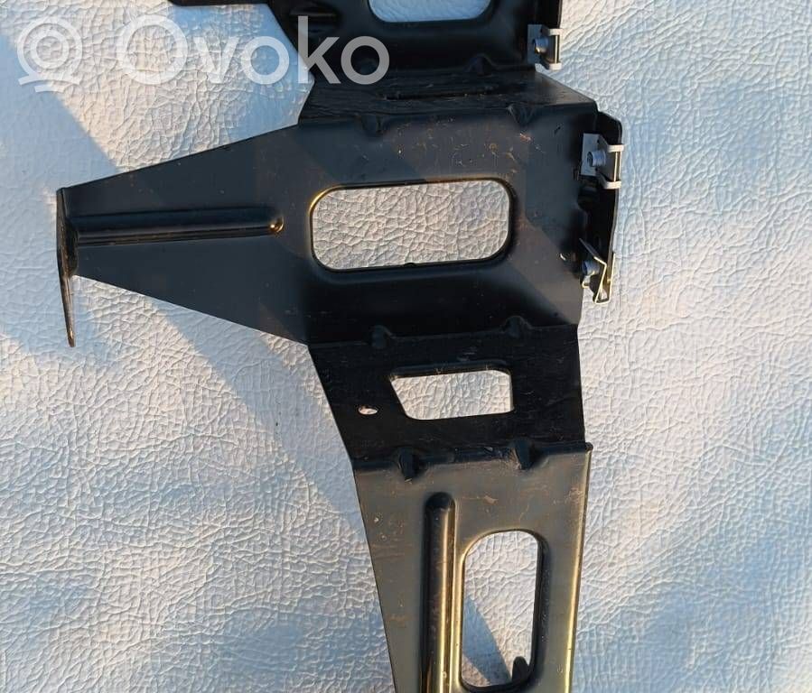 Navigation GPS unit bracket/holder   8370924