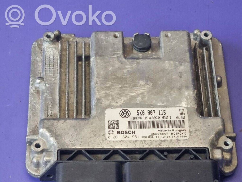 Volkswagen Golf VI Engine control unit/module 