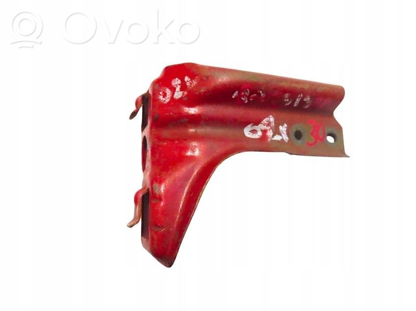 Fender mounting bracket