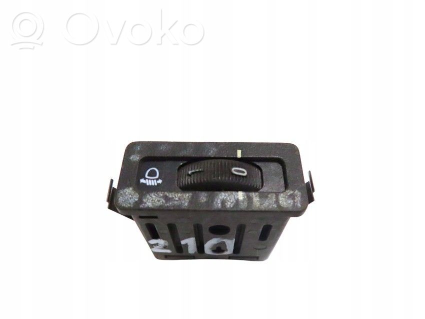 Light switch   8360883