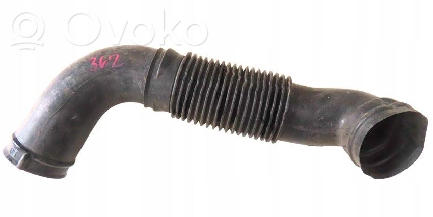 Audi 80 90 S2 B4 Furtun/conductă intercooler 