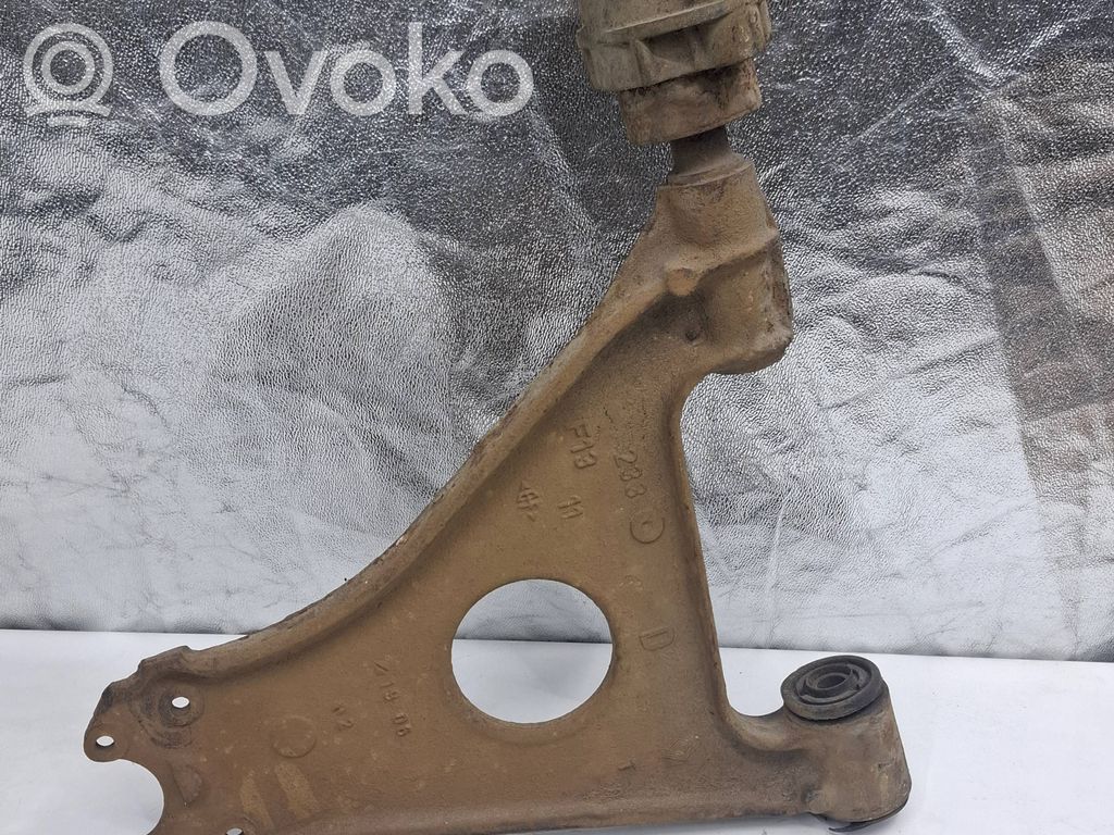 Brazo de suspensión delantero   233F13,1906