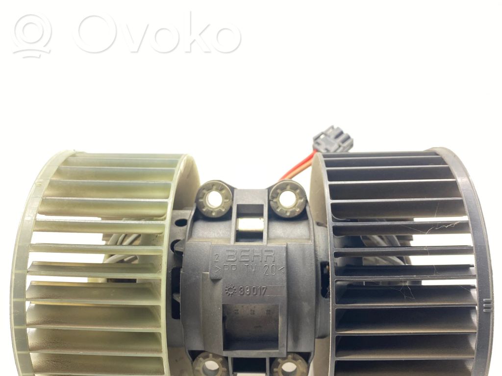 BMW 7 E65 E66 Mazā radiatora ventilators 