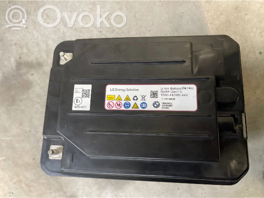 BMW 5 G30 G31 G38 Akumuliatorius 