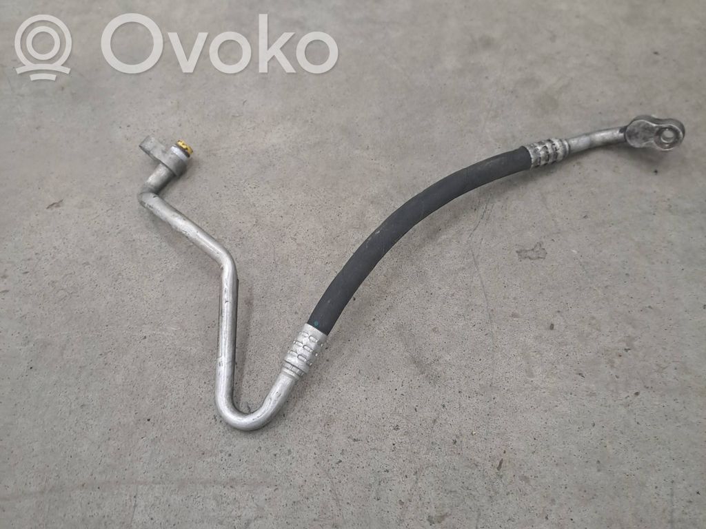 BMW 5 E60 E61 Ilmastointilaitteen putki (A/C) 