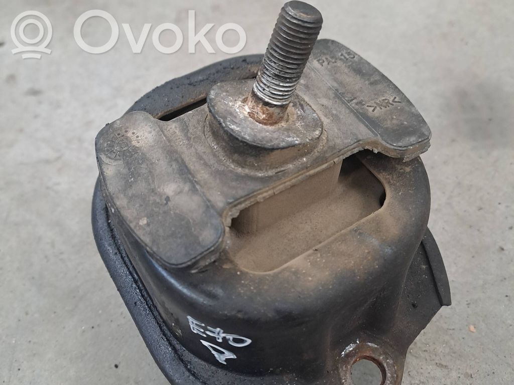 Engine mount bracket   P678710302,36006,16004212