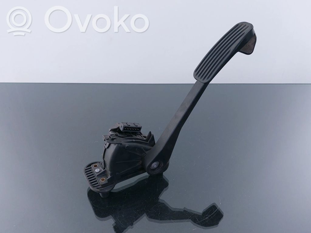 Volvo V70 Pedal del acelerador 