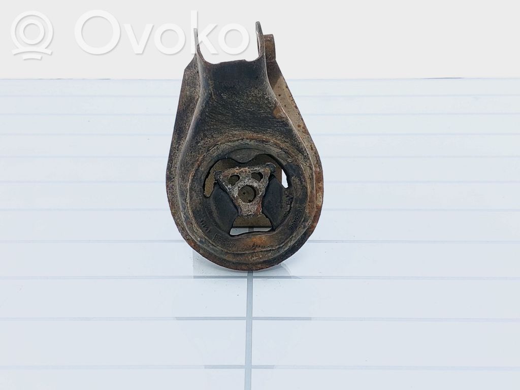 Volvo V50 Engine mount bracket 
