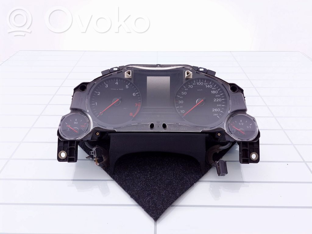Audi A8 S8 D3 4E Speedometer (instrument cluster) 