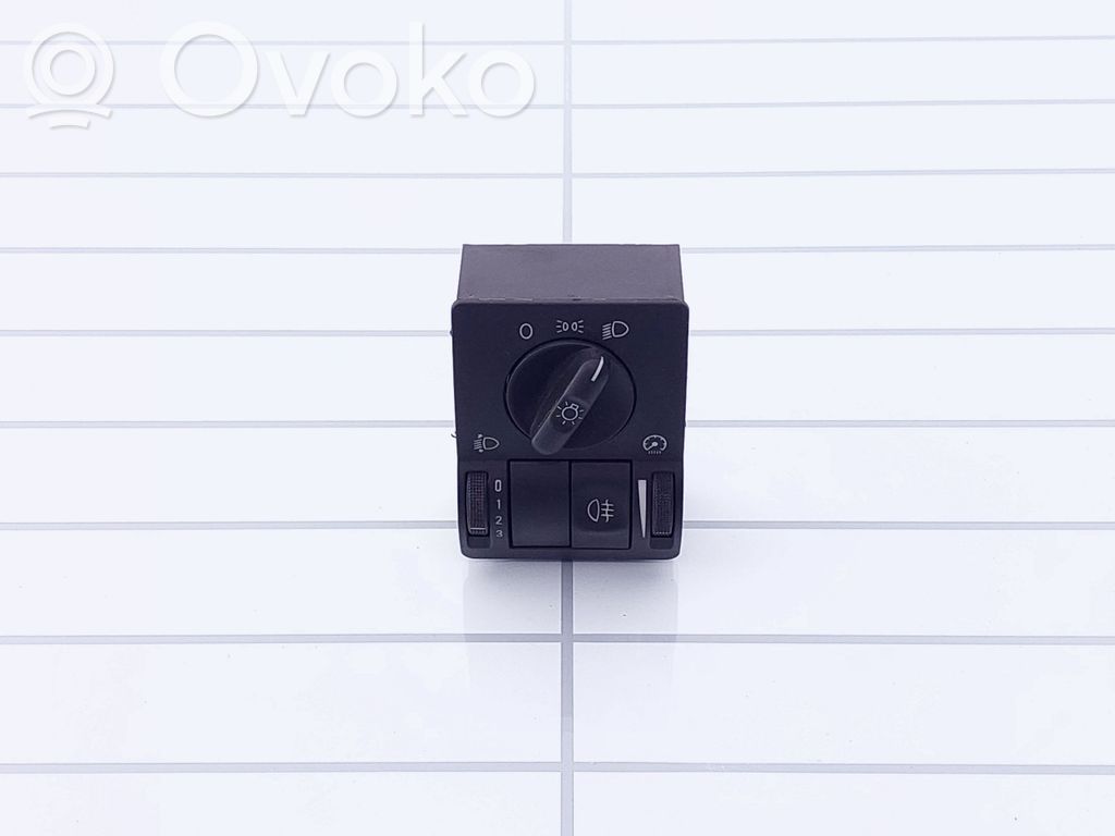 Opel Combo C Avārijas lukturu slēdzis 