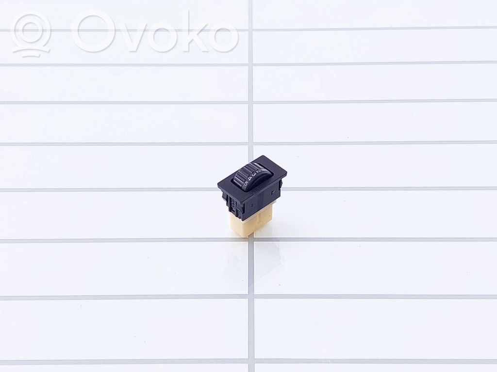 Toyota Land Cruiser (BJ70) Headlight level height control switch 
