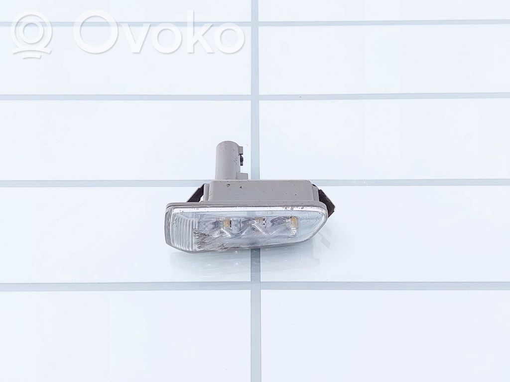 Audi A8 S8 D3 4E Front fender indicator light 