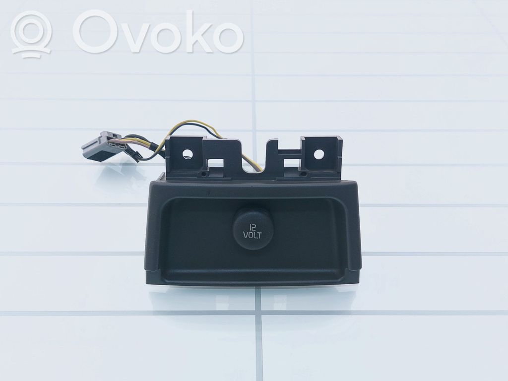 12 V Socket (rear)   9168129