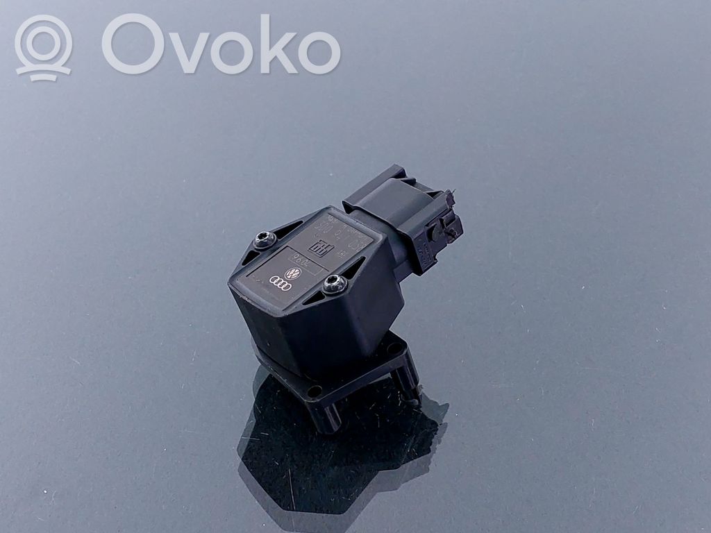 Volkswagen Phaeton Tailgate/trunk/boot open switch 