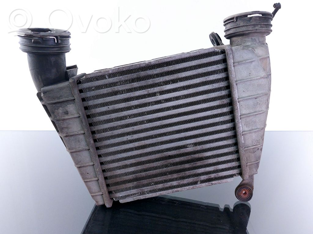 Volkswagen Phaeton Interkūlerio radiatorius 