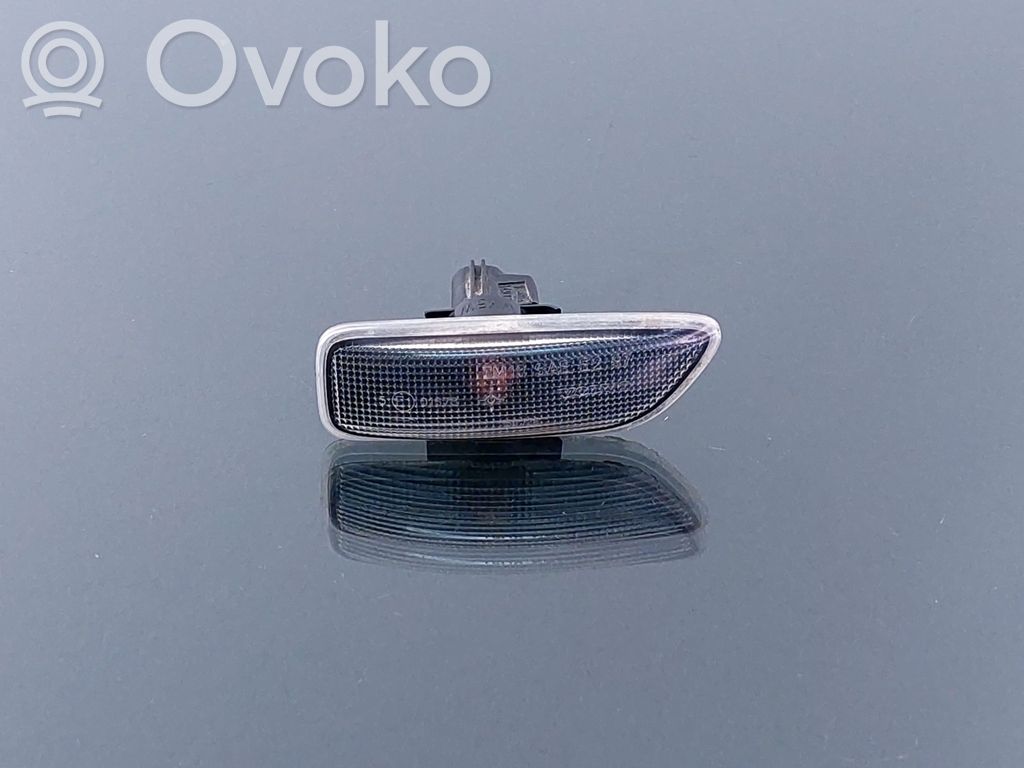 Front fender indicator light   150726,150726