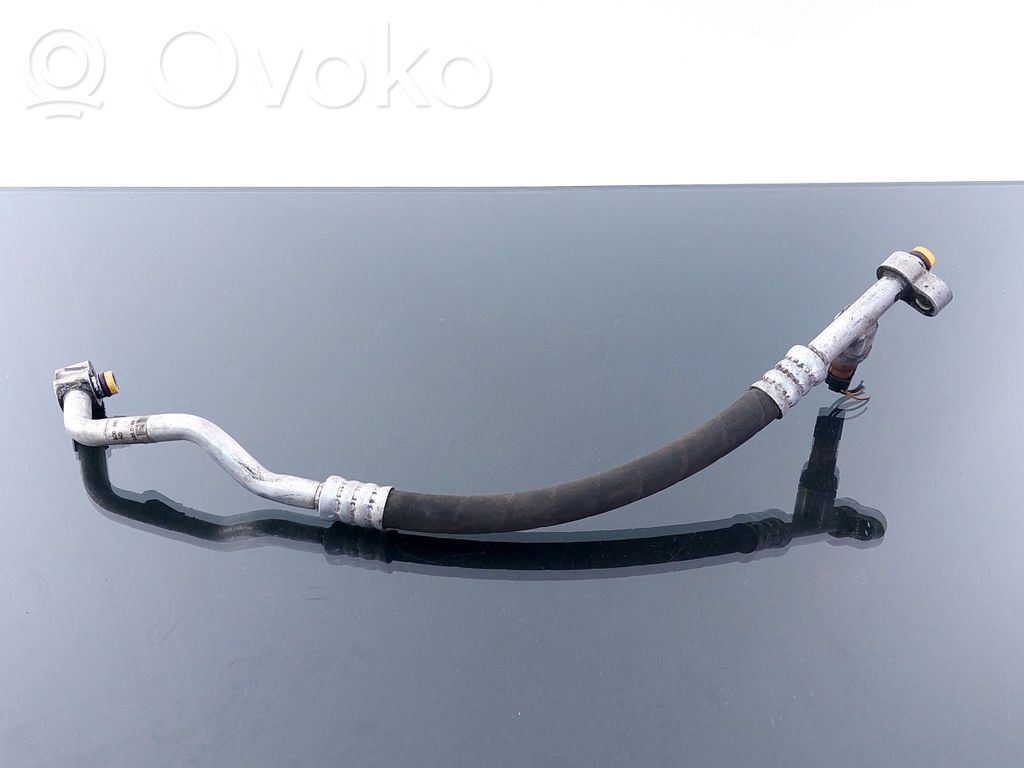 Volkswagen Phaeton Ilmastointilaitteen putki (A/C) 