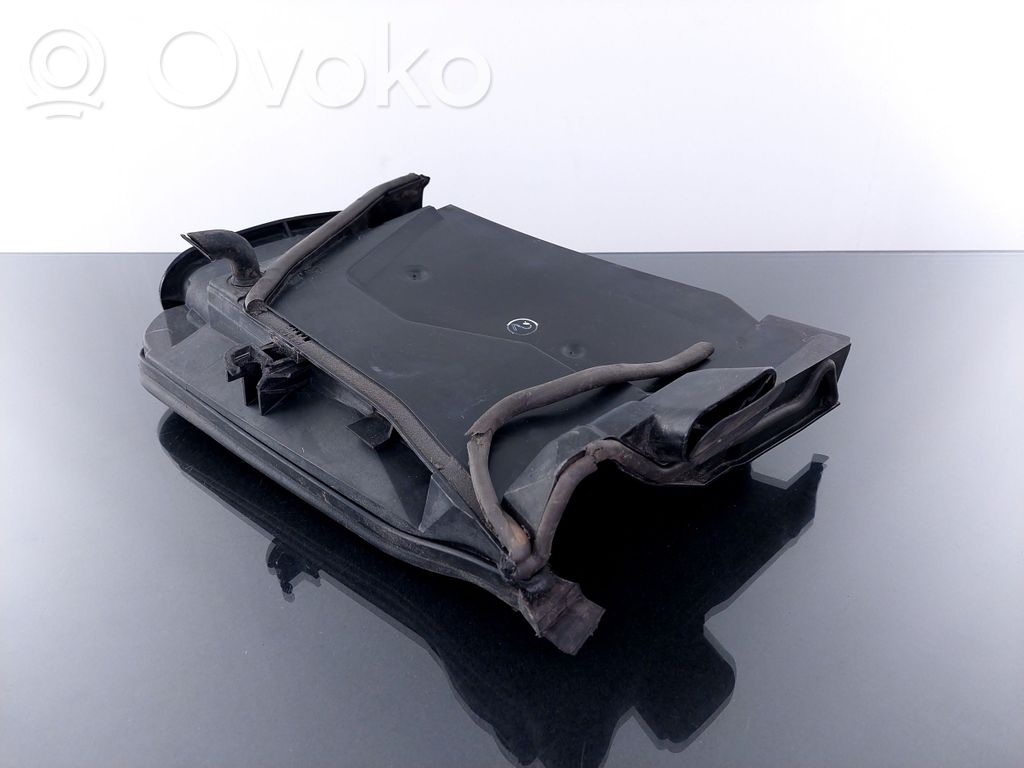BMW 5 E39 Ohjaamon sisäilman mikrosuodattimen runko (osa) 