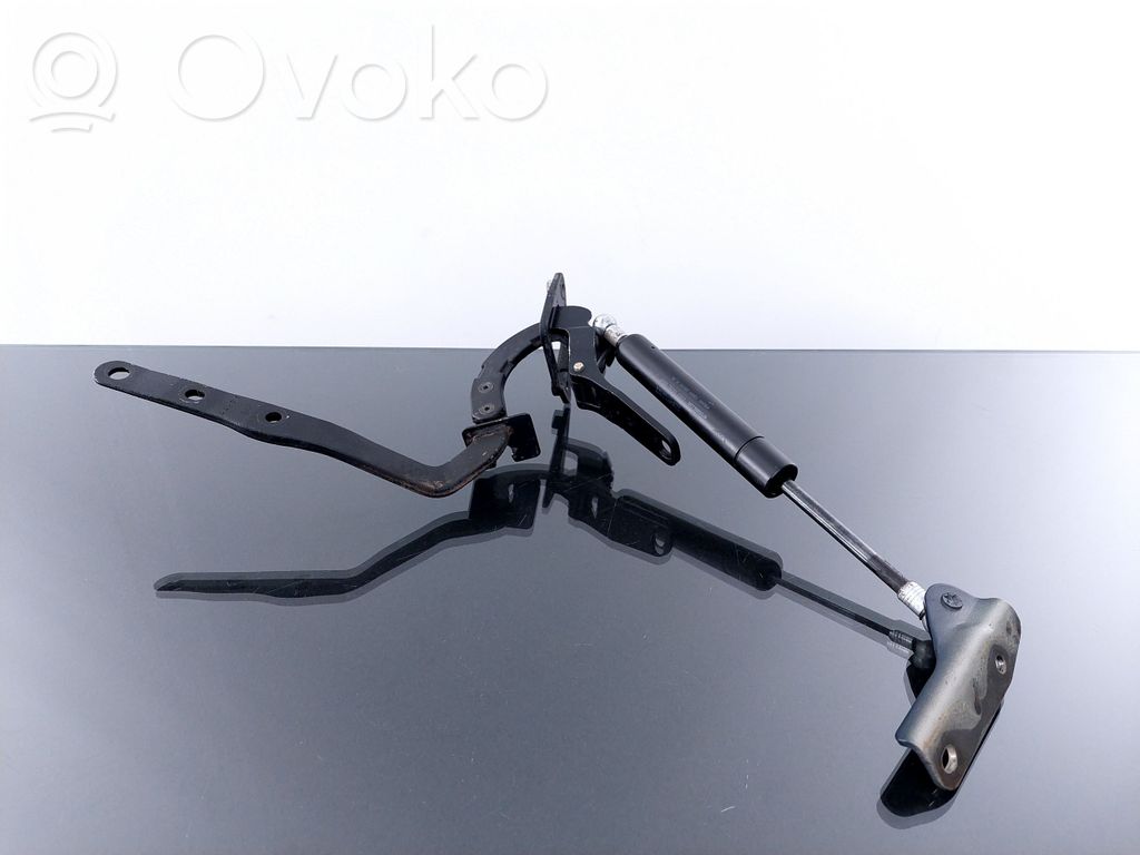 Volvo V70 Tailgate/trunk strut/damper 
