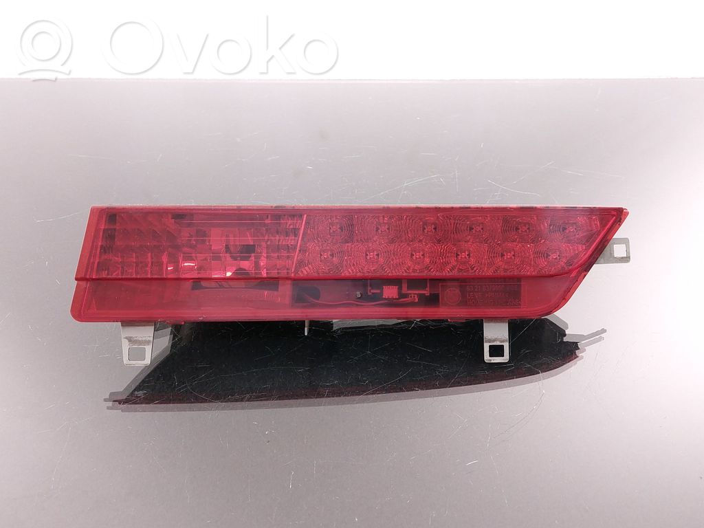 BMW 7 E65 E66 Aizmugurējais lukturis pārsegā 