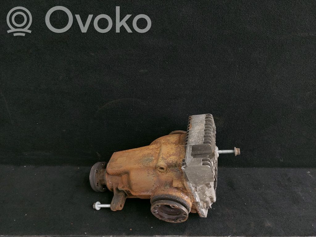 BMW 7 E65 E66 Aizmugurējais reduktors 