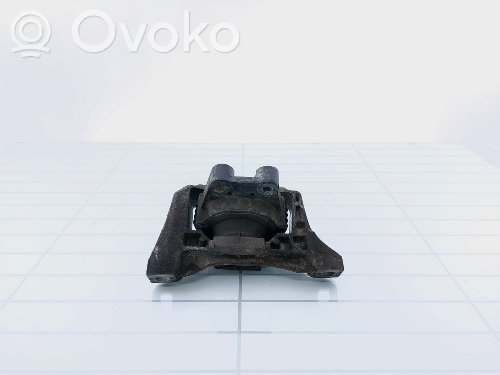 Volvo V50 Moottorin kiinnikekorvake 