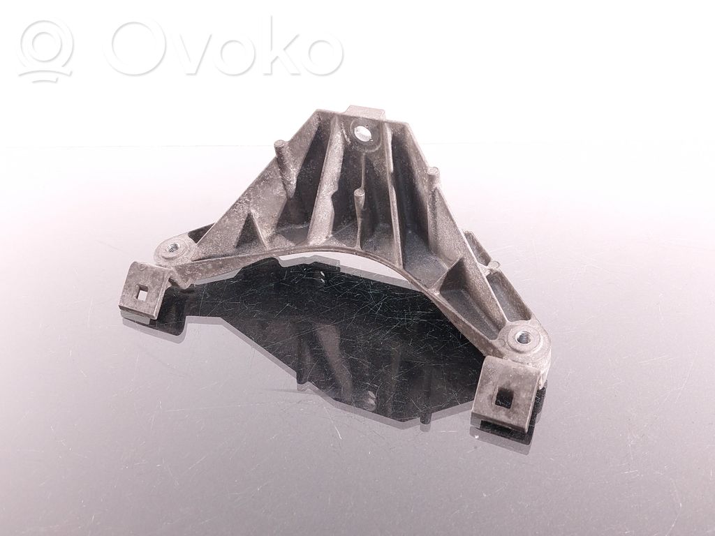 BMW X5 E70 Engine mounting bracket 