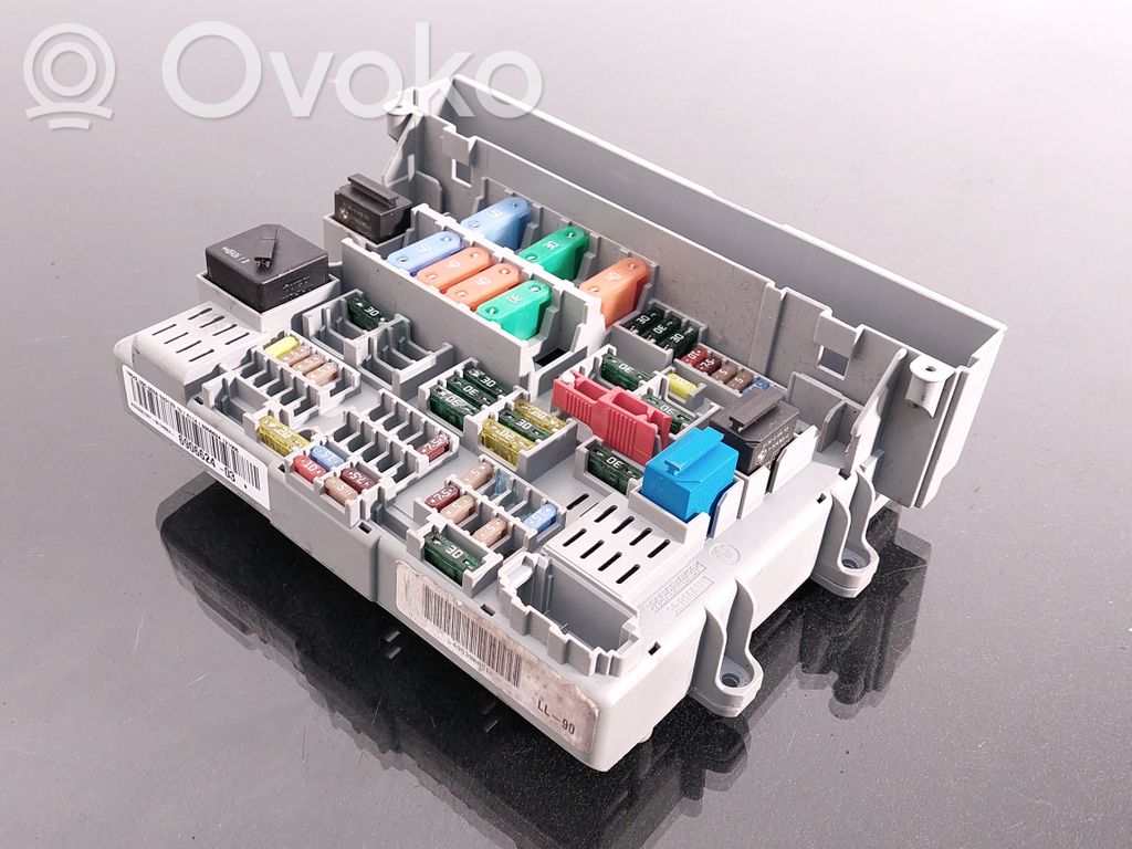 BMW 3 E90 E91 Fuse module 