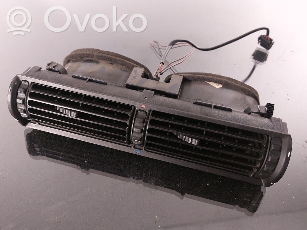 BMW 7 E32 Griglia di ventilazione centrale cruscotto 