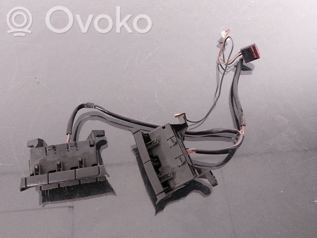 Ford Focus C-MAX Boutons / interrupteurs volant