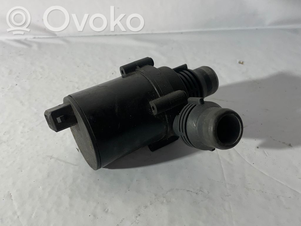 BMW X5M E70 Zusatzwasserpumpe 