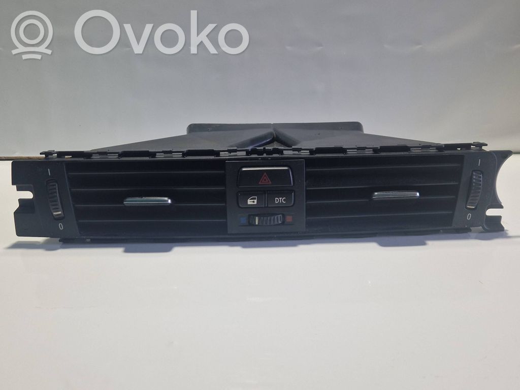 BMW 3 E90 E91 Centrinės oro grotelės 