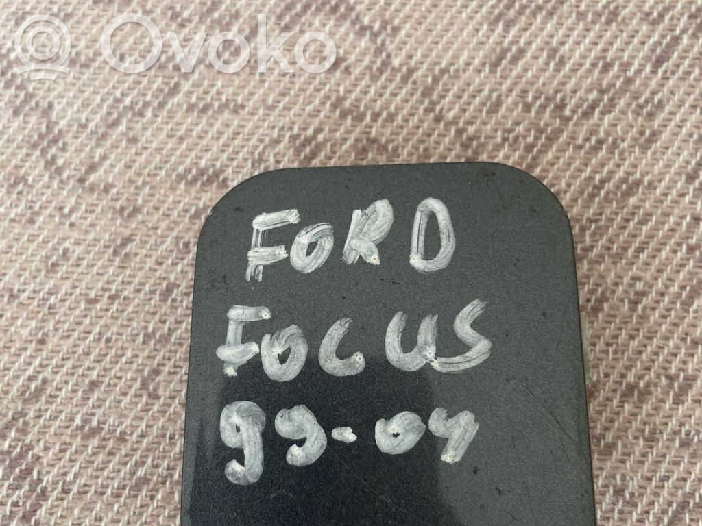 Ford Focus Zaślepka haka holowniczego zderzaka tylnego 