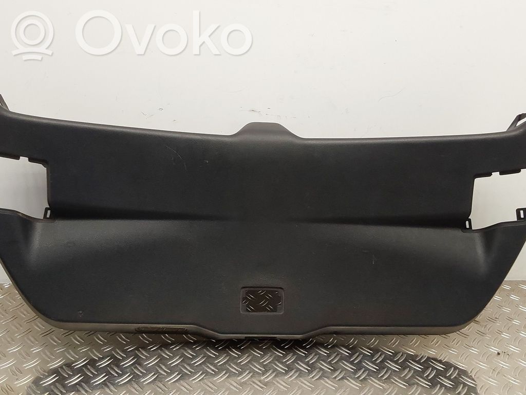 Toyota Auris E180 Tailgate trim 