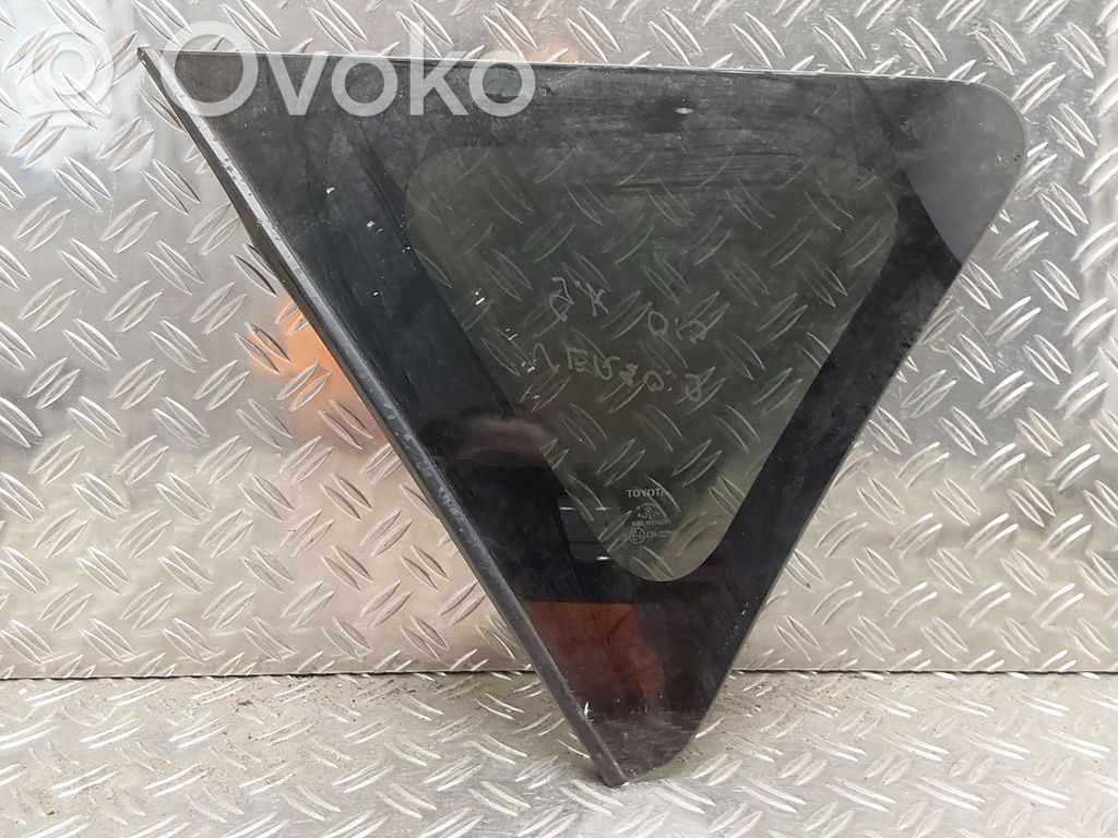 Toyota Verso-S Szyba karoseryjna tylna 