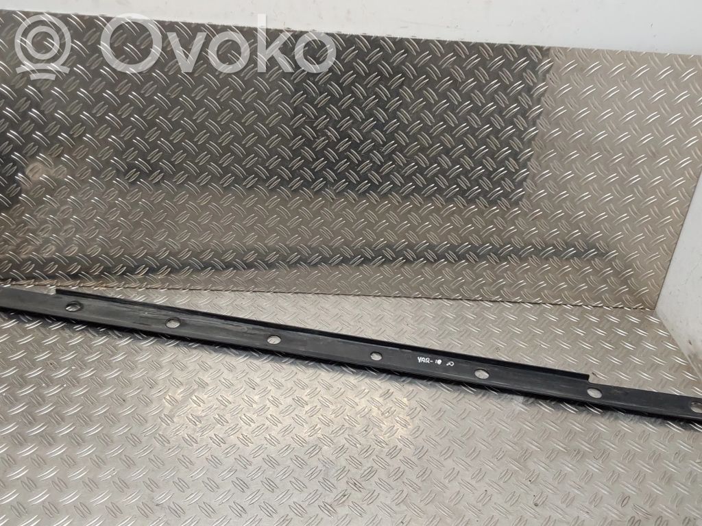Toyota Yaris Listón 
