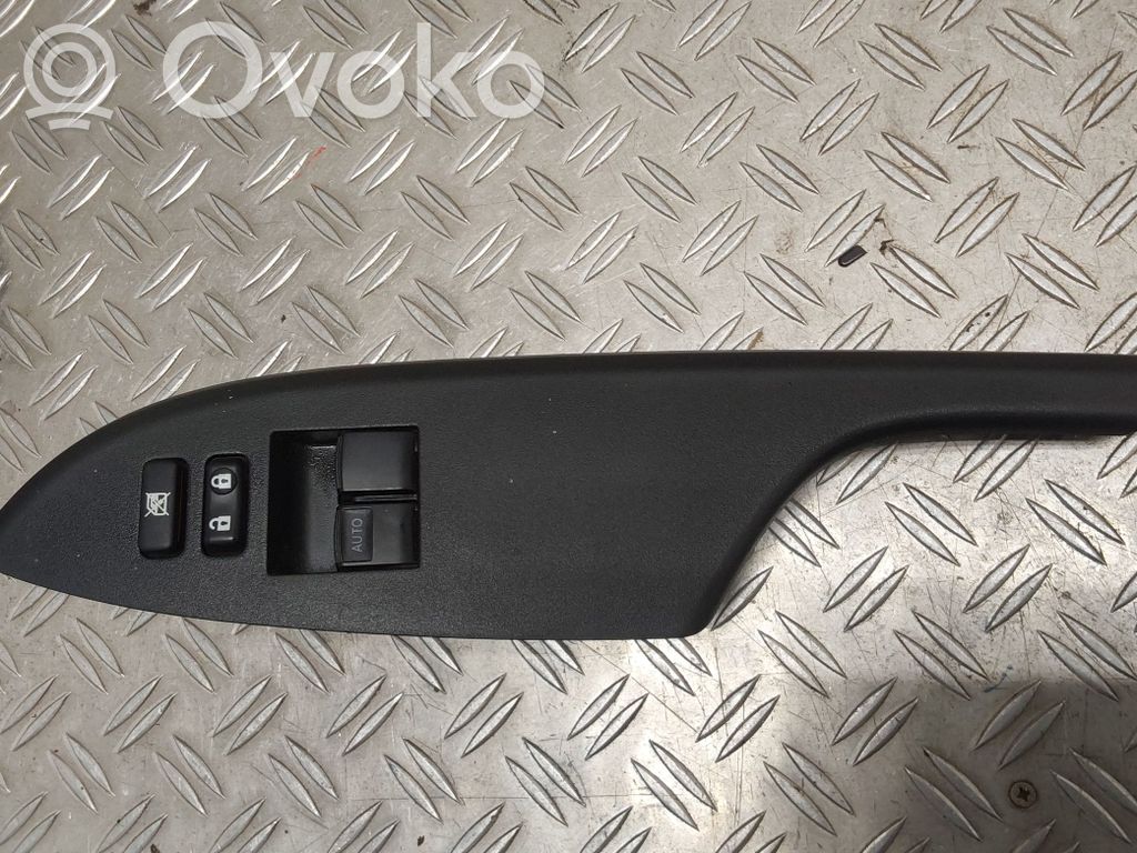Toyota Corolla E140 E150 Electric window control switch 