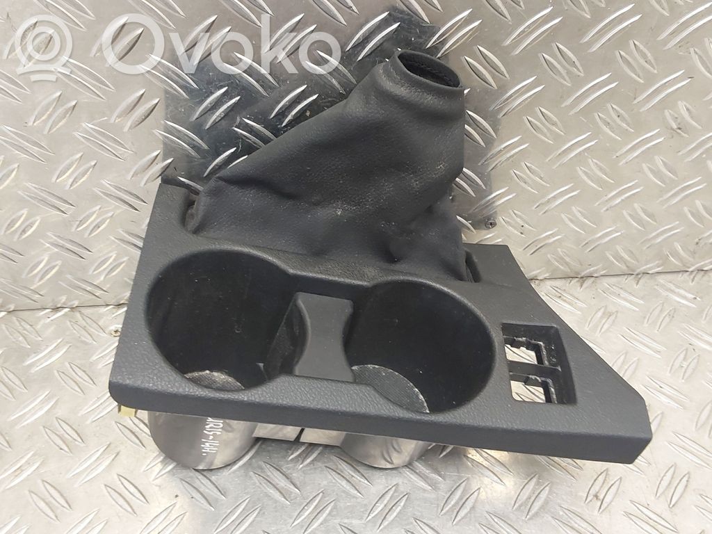 Toyota Auris E180 Przedni uchwyt na kubek tunelu środkowego 