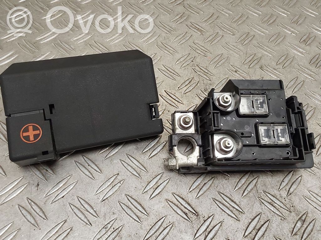 Toyota Corolla E210 E21 Bezpiecznik / Przekaźnika akumulatora 