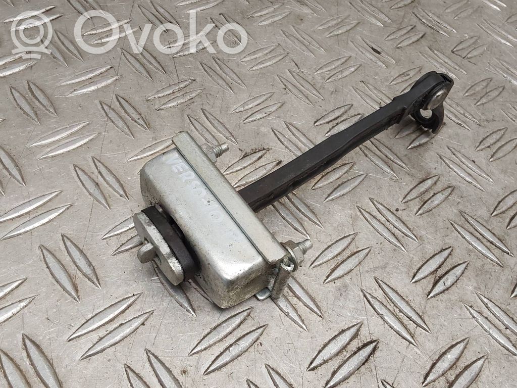 Toyota Verso Etuoven pidätin 