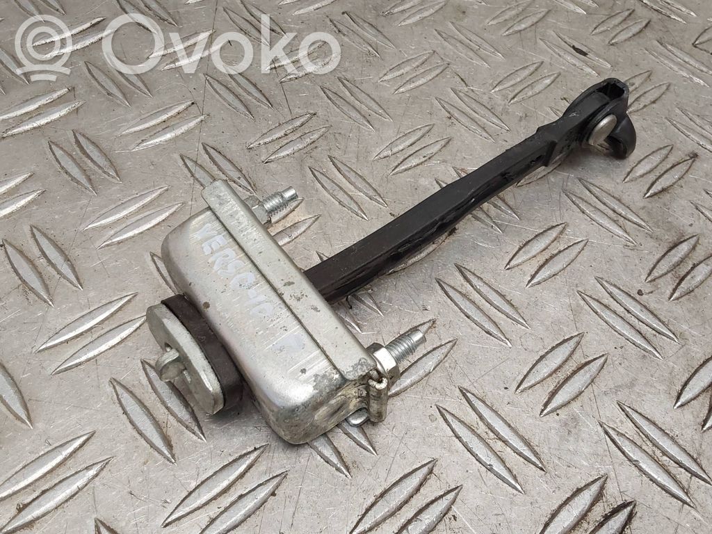 Toyota Verso Etuoven pidätin 