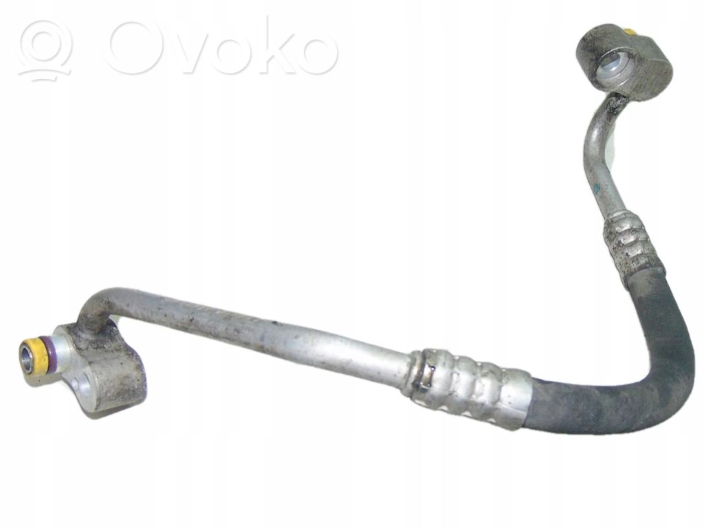 Ilmastointilaitteen putki (A/C)   6904013