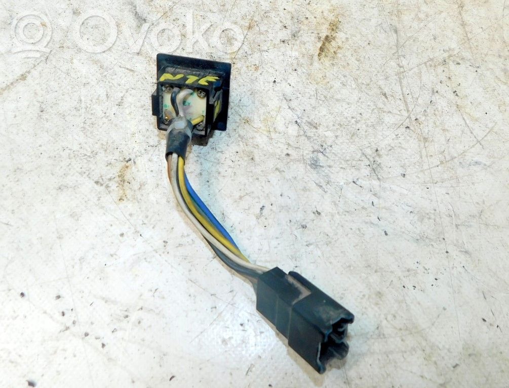Mitsubishi Canter Interrupteur d’éclairage 
