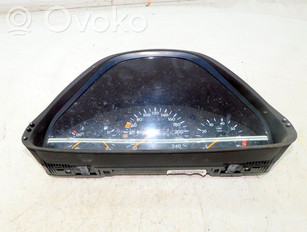 Mercedes-Benz CLK A208 C208 Speedometer (instrument cluster) 
