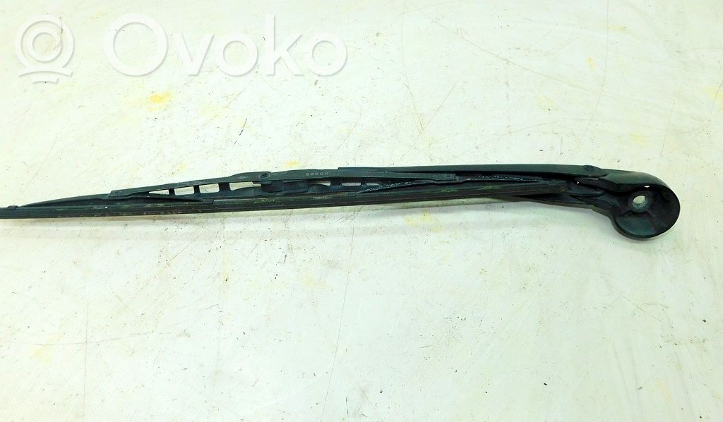 Audi A4 S4 B5 8D Ramię wycieraczki szyby tylnej 