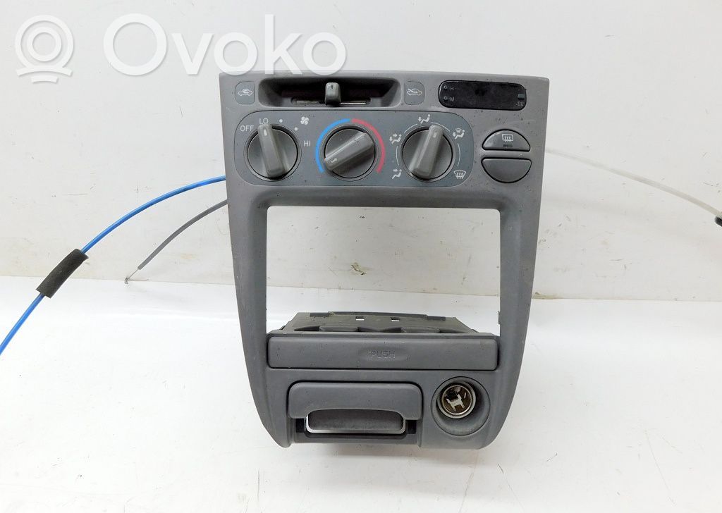 Console centrale, commande chauffage/clim   195671